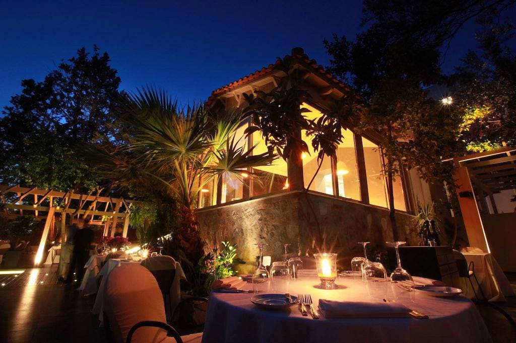 World Culinary Awards 2022 - Gastronomy Tours front view by nigt of botrinis restaurant Gastronomy Tours - Gastronomy Tours